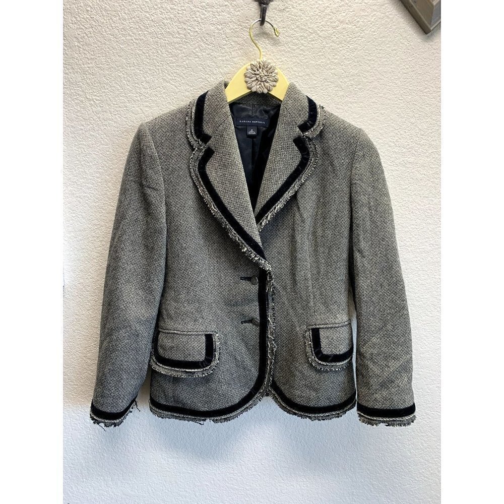 Banana Republic Wool Tweed Chic Career Blazer 6